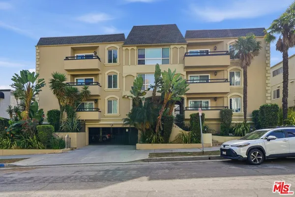 $875,000 | 11646 Chenault Street, Unit 19, Los Angeles, CA 90049