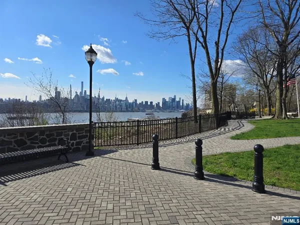 $249,900 | 321 79th Street, Unit 29, North Bergen, NJ 07047