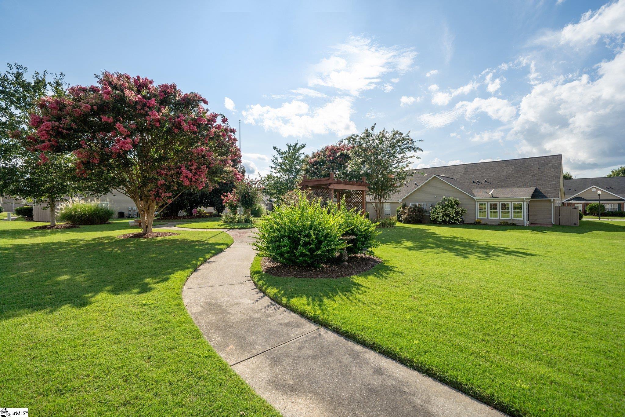 112 Rashford Way Simpsonville, SC 29681 - Photo 4 of 27 Gallery Image 4