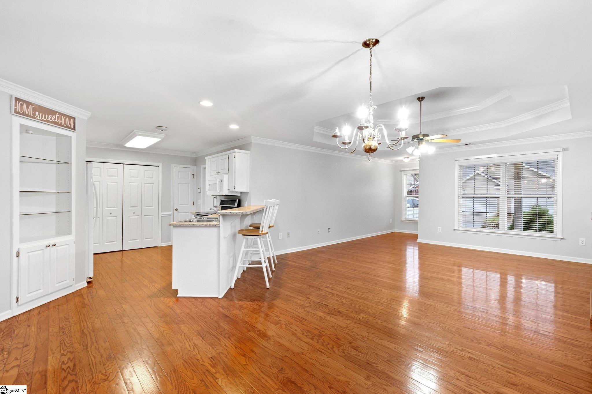 112 Rashford Way Simpsonville, SC 29681 - Photo 6 of 27 Gallery Image 6