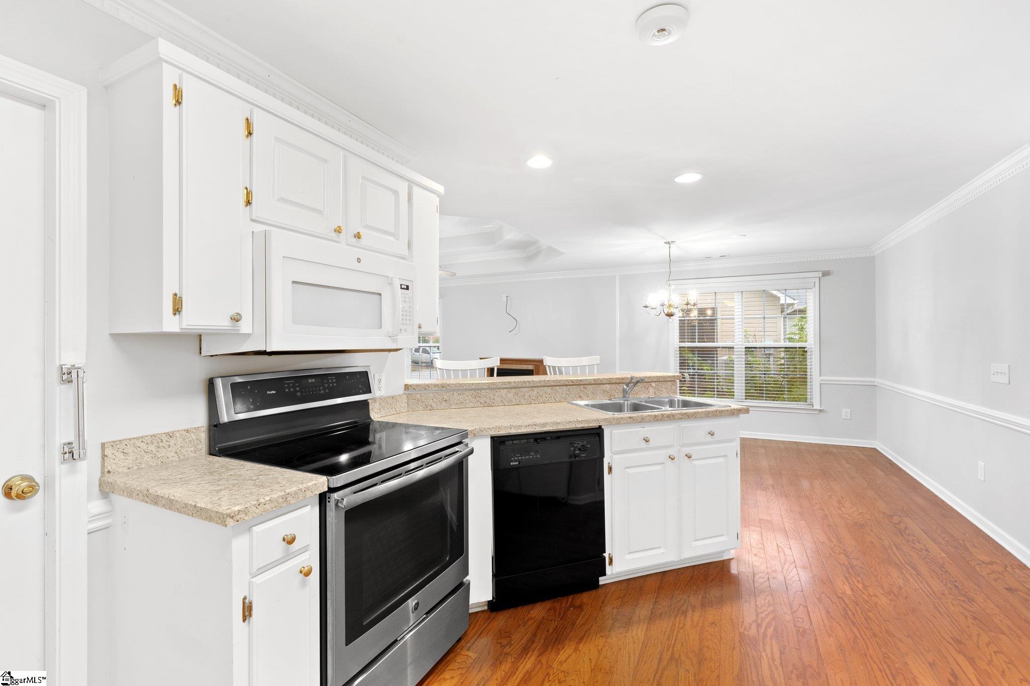 112 Rashford Way Simpsonville, SC 29681 - Photo 8 of 27 Gallery Image 8
