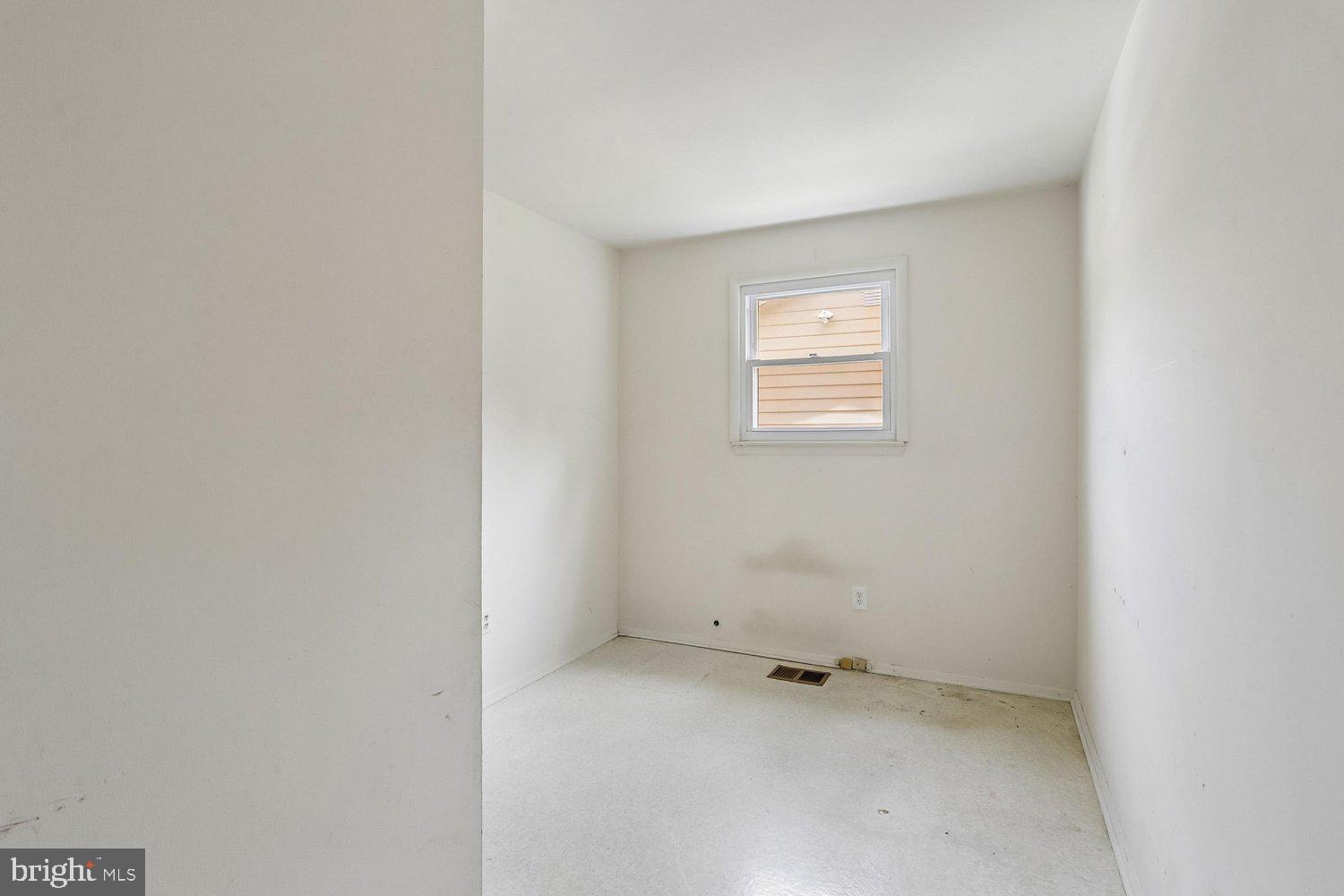 8303 Montpelier Drive Laurel, MD 20708 - Photo 15 of 41 Office