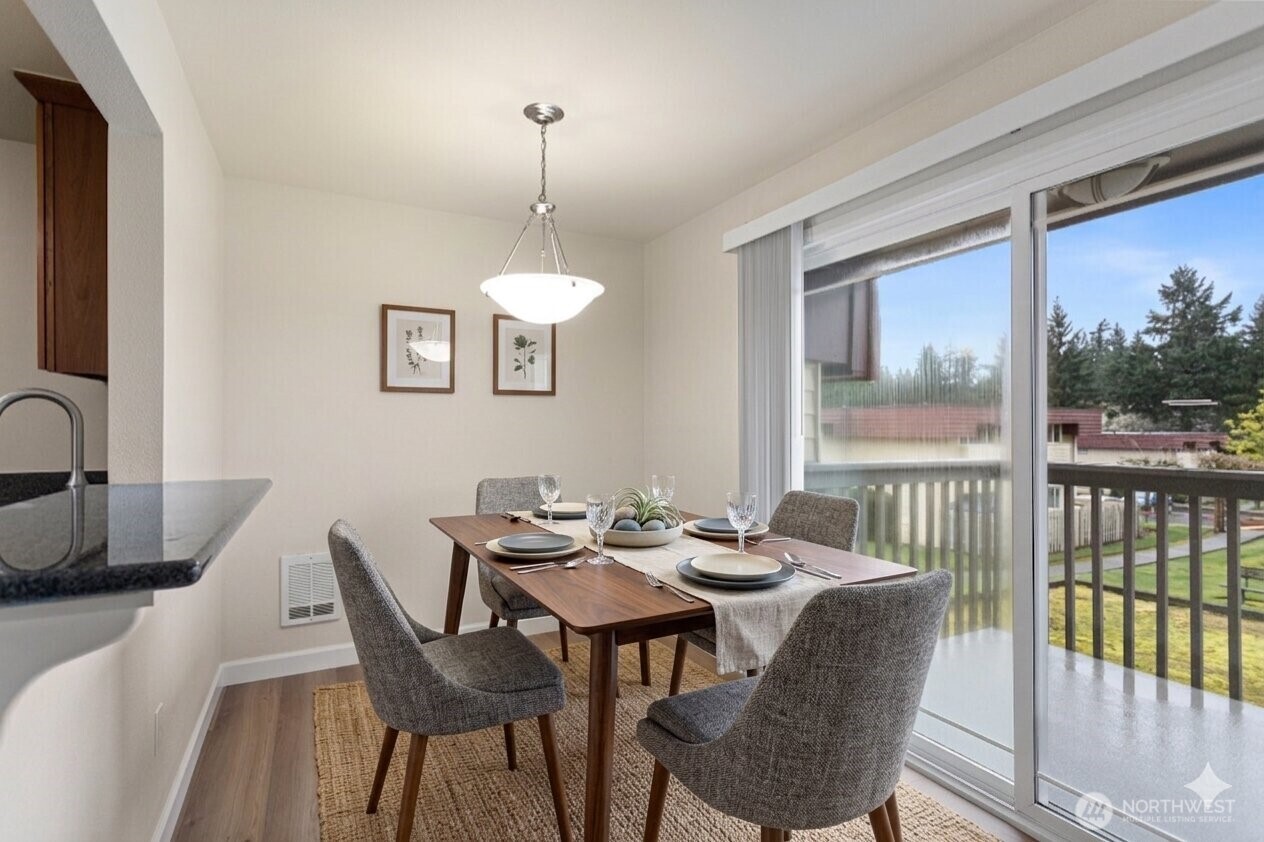 14200 Southeast 6th Street, Unit 57 Bellevue, WA 98007 - Photo 3 of 14