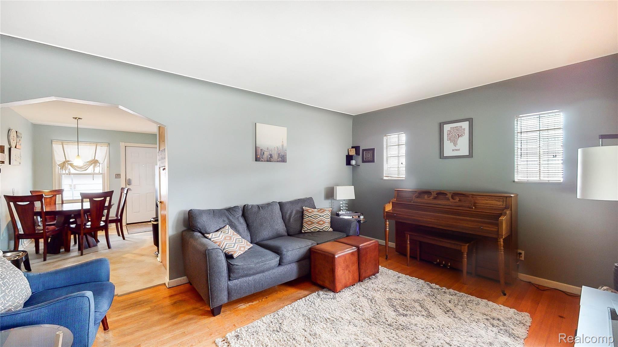 15851 Stephens Road Eastpointe, MI 48021 - Photo 3 of 19 00-121-8.JPG