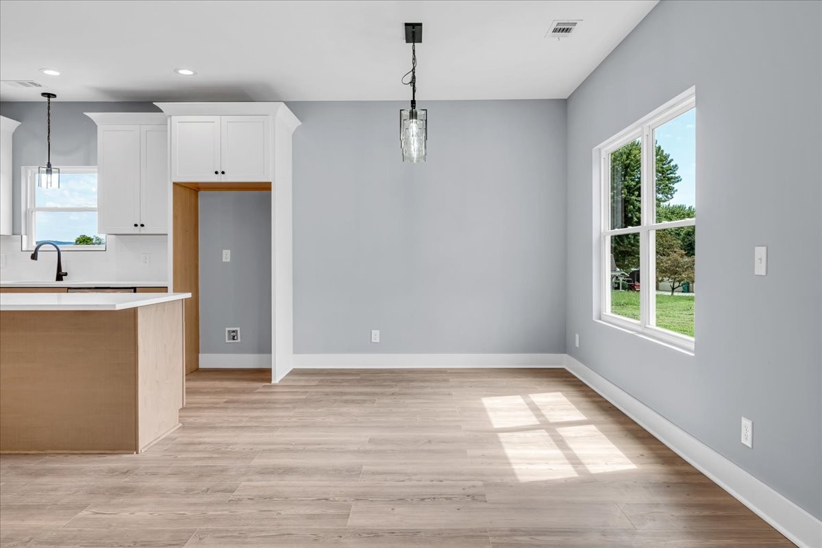 25 Lookout Drive Winchester, TN 37398 - Photo 26 of 61 an empty room with wooden floor and windows