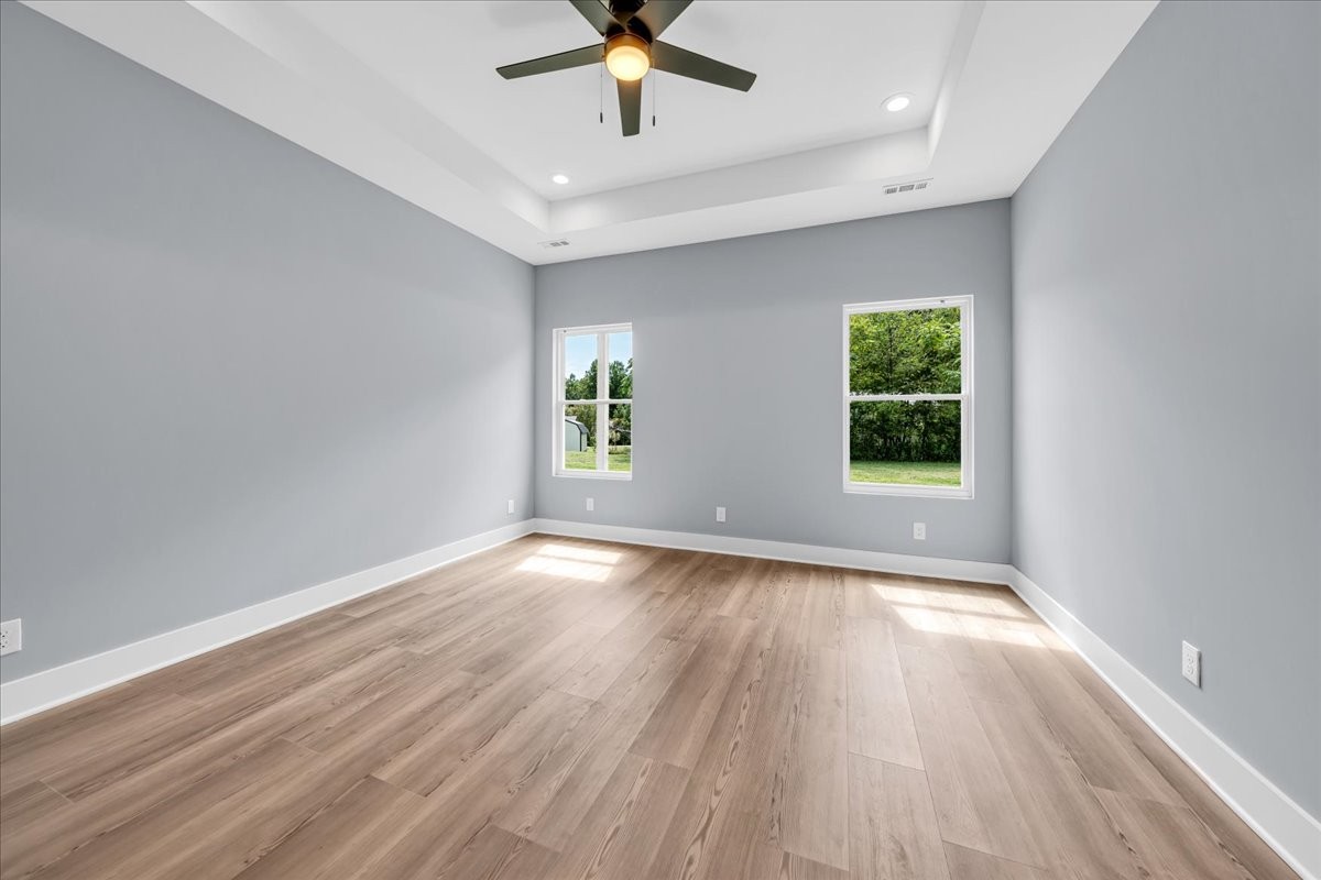 25 Lookout Drive Winchester, TN 37398 - Photo 30 of 61 wooden floor in an empty room with a window