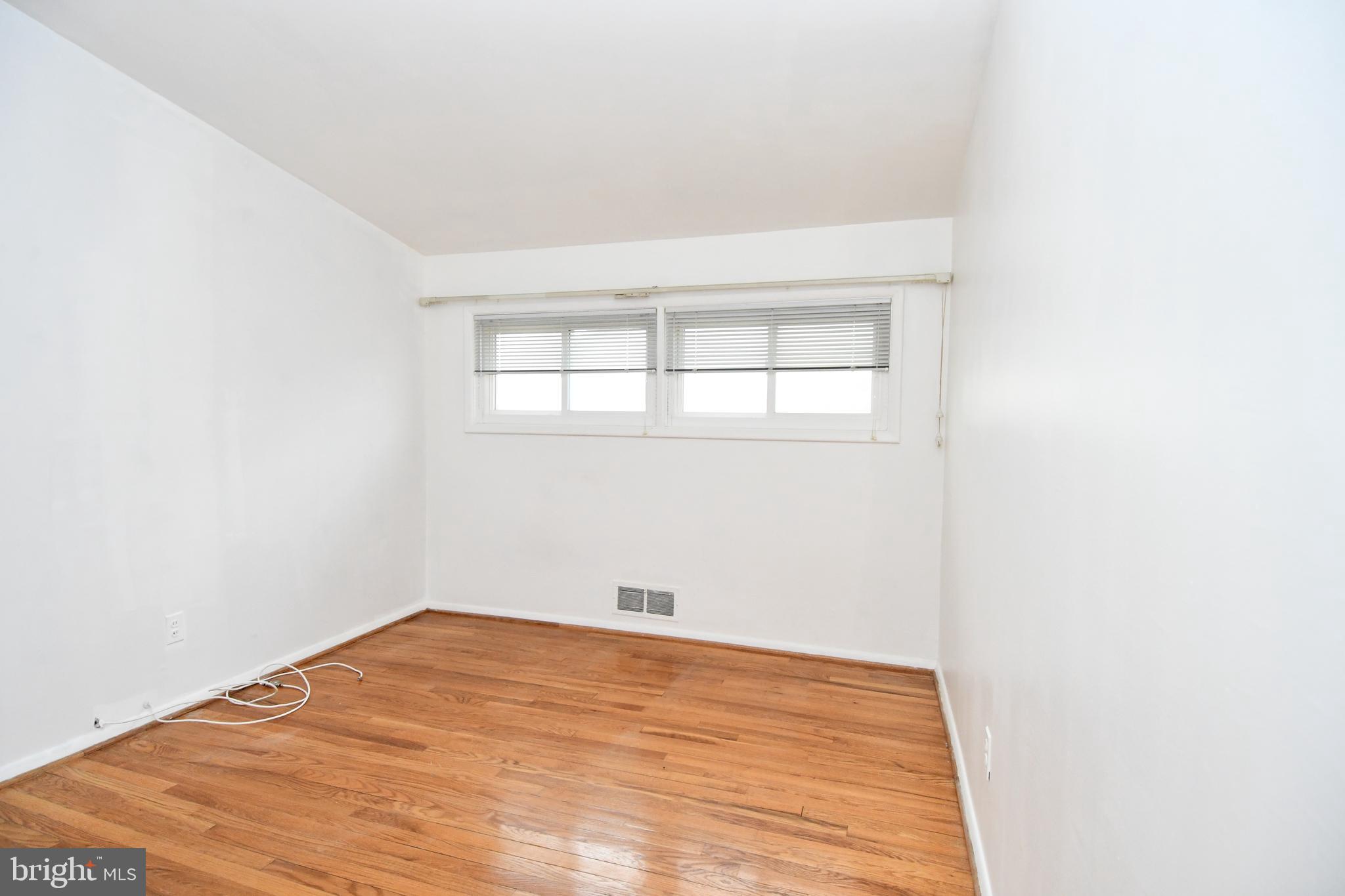 6802 Old Pimlico Road Baltimore, MD 21209 - Photo 23 of 37