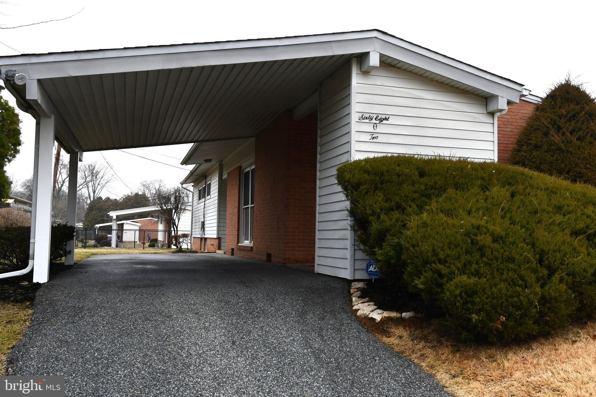 6802 Old Pimlico Road Baltimore, MD 21209 - Photo 4 of 37