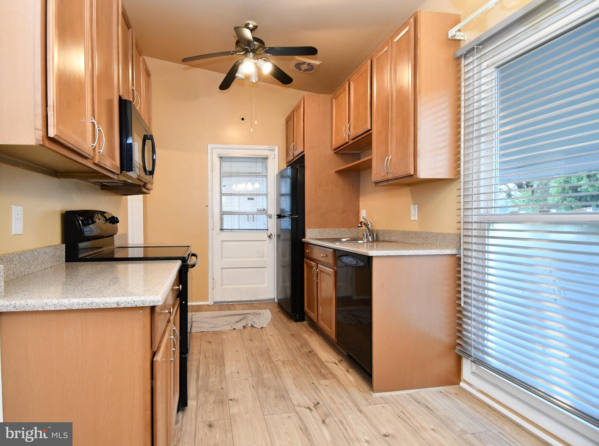 6802 Old Pimlico Road Baltimore, MD 21209 - Photo 8 of 37