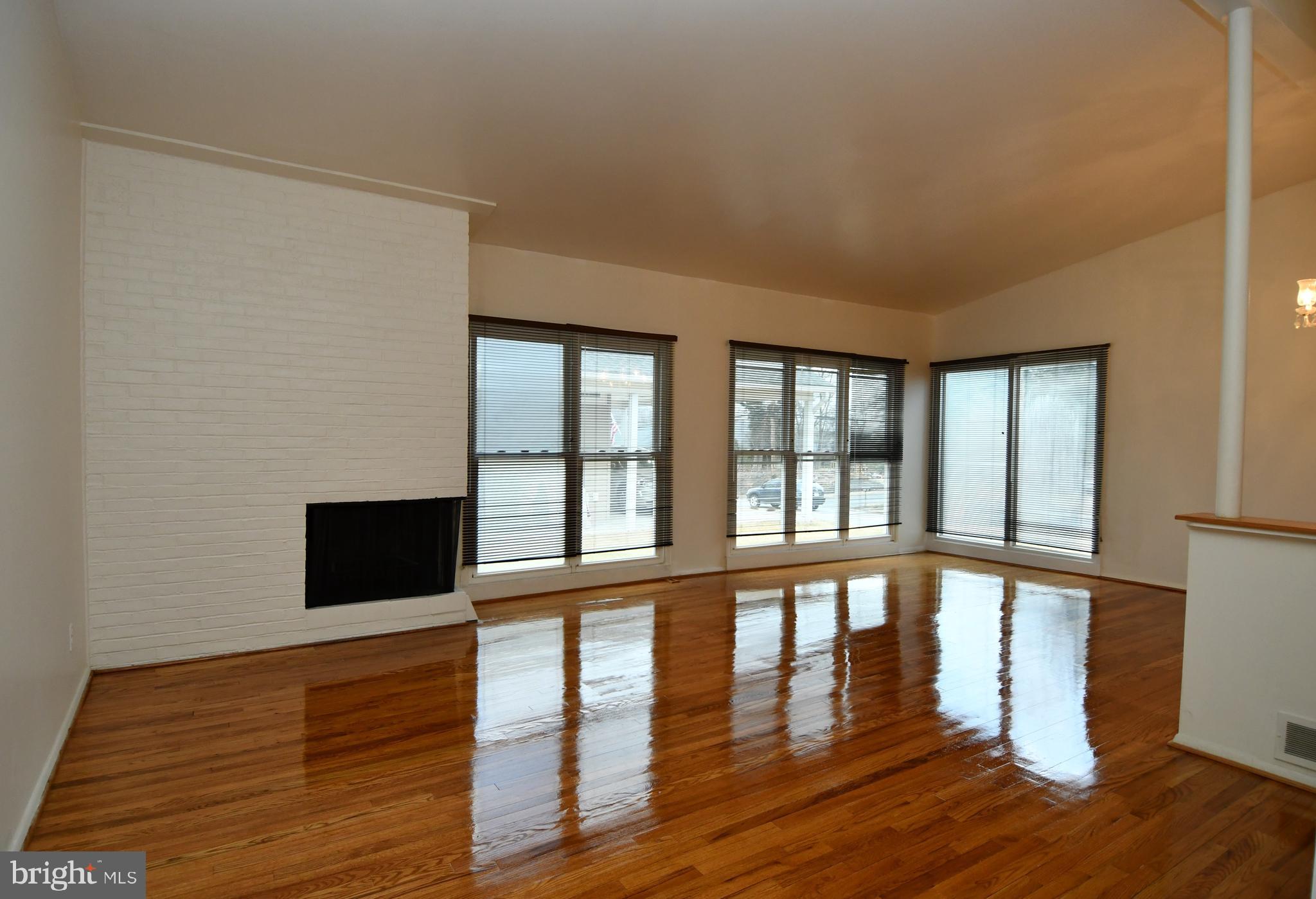 6802 Old Pimlico Road Baltimore, MD 21209 - Photo 10 of 37