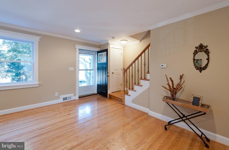 1419 Kitmore Road Baltimore, MD 21239 - Photo 2 of 19 Living Room