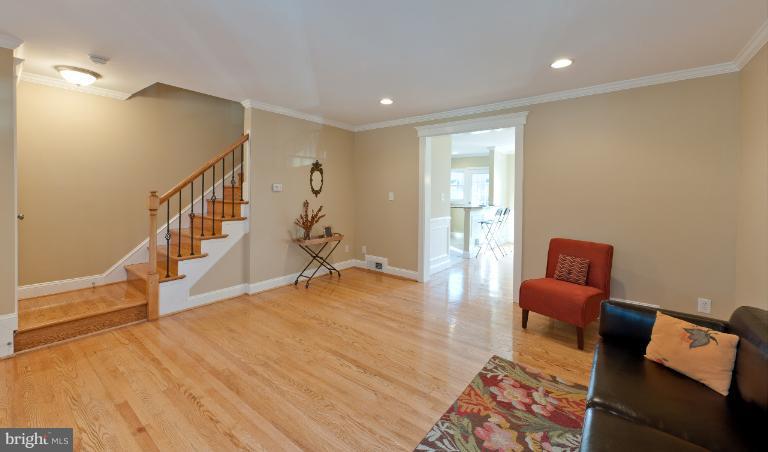 1419 Kitmore Road Baltimore, MD 21239 - Photo 4 of 19 Living Room
