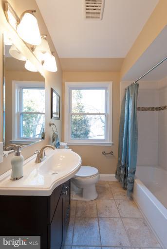 1419 Kitmore Road Baltimore, MD 21239 - Photo 9 of 19 Bath
