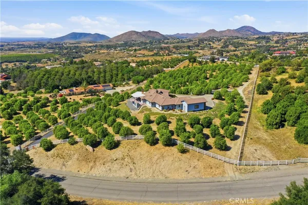 $1,399,000 | 39275 Chaparral Drive, Temecula, CA 92592