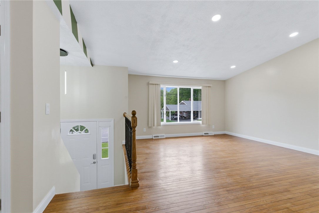 20 Killey Avenue Warwick, RI 02889 - Photo 7 of 36