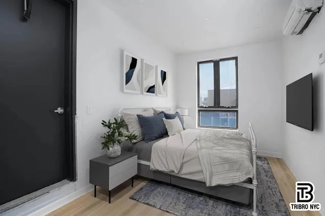 $3,800 | 141 Meserole Avenue, Unit 4PHB | Greenpoint