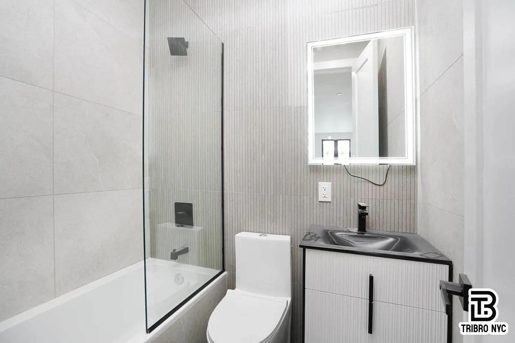 141 Meserole Avenue, Unit 4PHB Brooklyn, NY 11222 - Photo 7 of 10 Photo 7