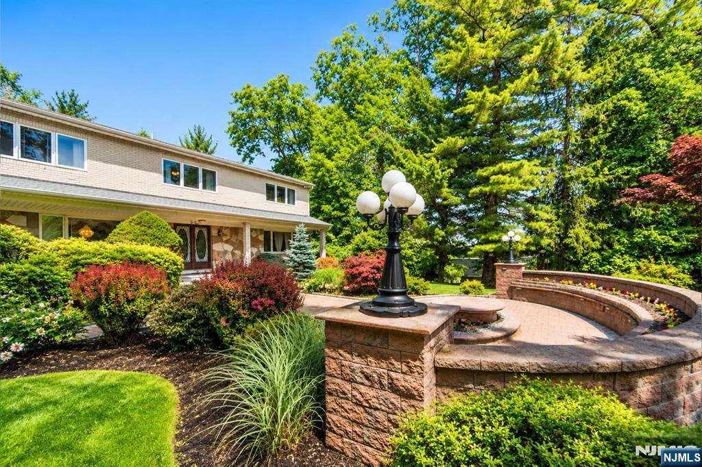 690 Soldier Hill Road Oradell, NJ 07649 - Photo 9 of 50