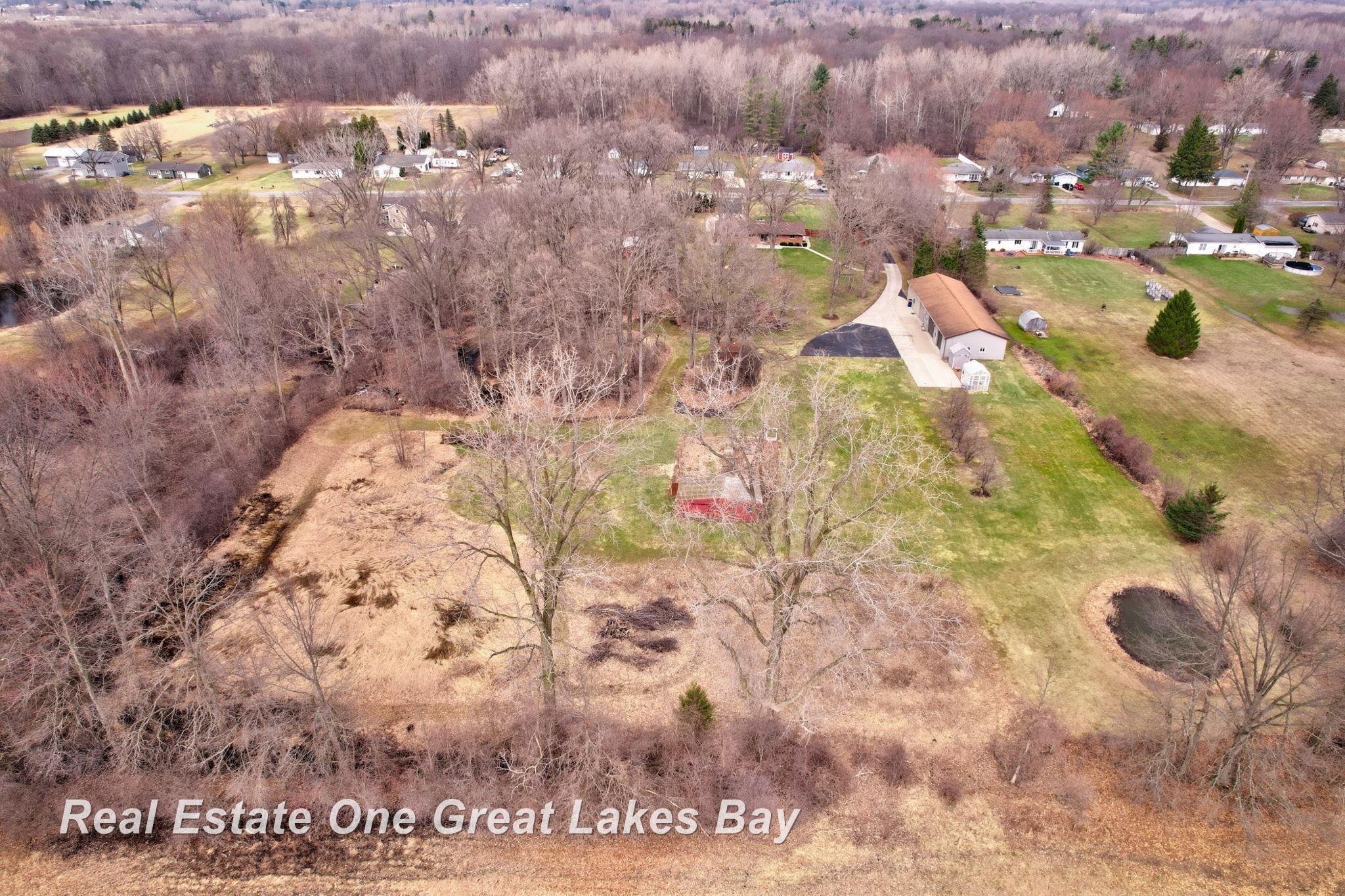7205 Trinklein Road Saginaw, MI 48609 - Photo 76 of 81 50202618-79d48155-bb46-4e06-892f-6a16a7f63488.JPG