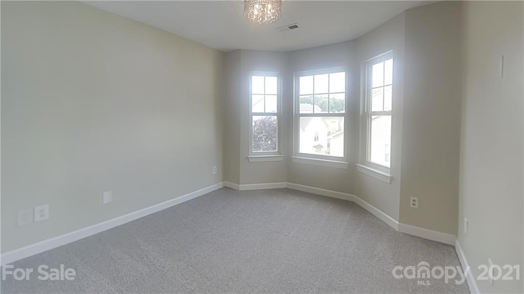 2850 Avalon Loop Road Charlotte, NC 28269 - Photo 8 of 12 Gallery Image 8