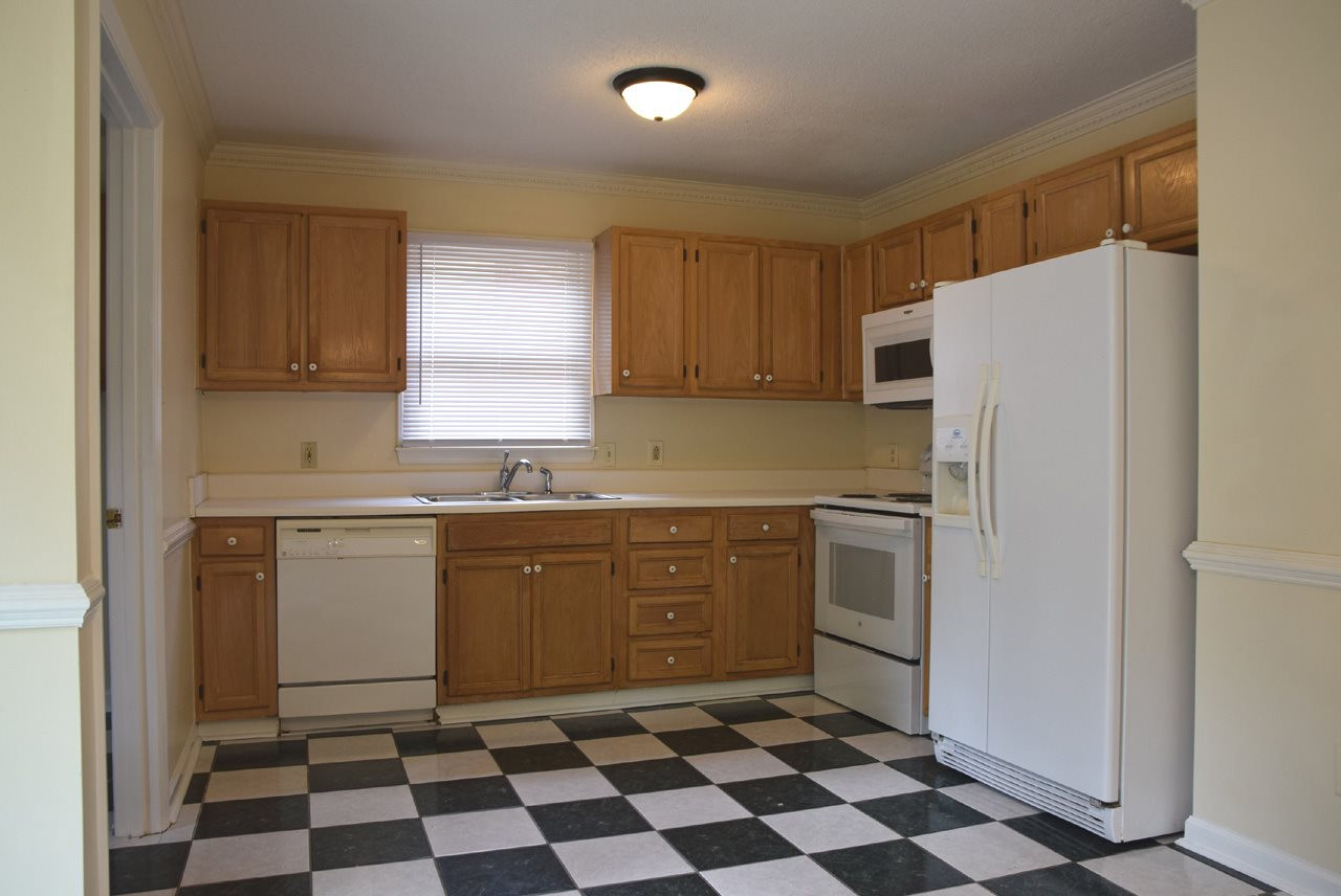 4608 Thurmount Place Raleigh, NC 27604 - Photo 7 of 30 Kitchen