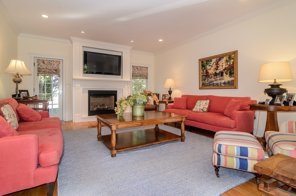 19 Pine Plain Road Wellesley, MA 02481 - Photo 13 of 22