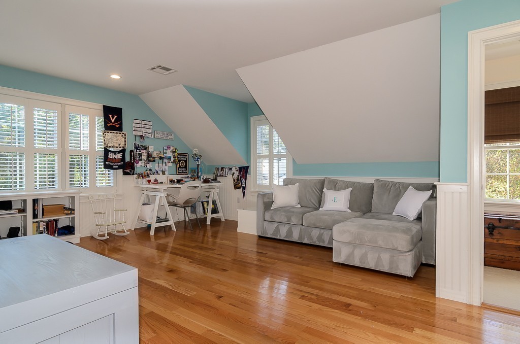 19 Pine Plain Road Wellesley, MA 02481 - Photo 17 of 22