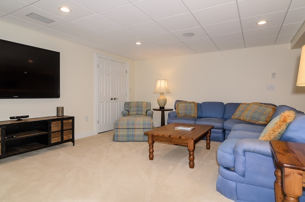 19 Pine Plain Road Wellesley, MA 02481 - Photo 19 of 22