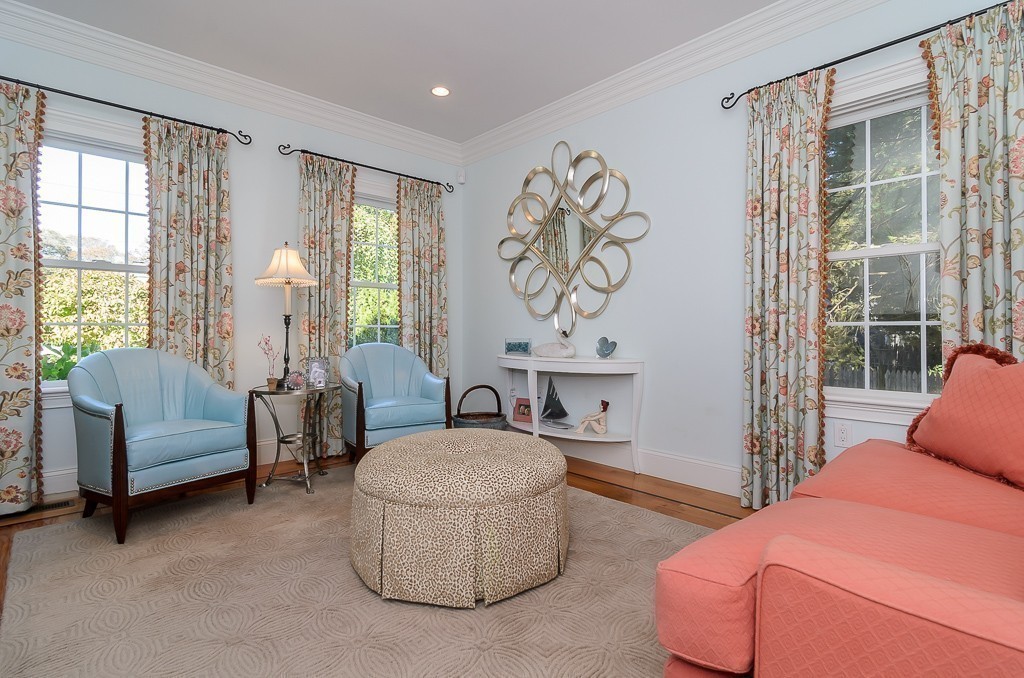 19 Pine Plain Road Wellesley, MA 02481 - Photo 5 of 22