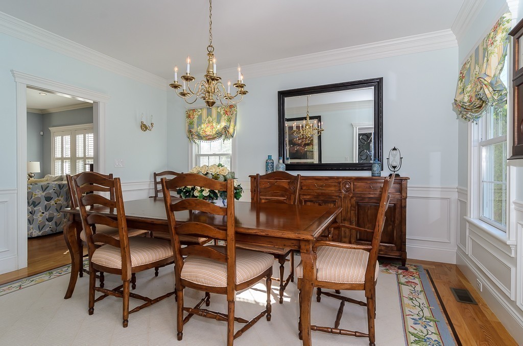 19 Pine Plain Road Wellesley, MA 02481 - Photo 6 of 22