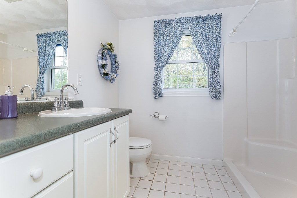2 Chestnut Way Methuen, MA 01844 - Photo 19 of 39 Gallery Image 19