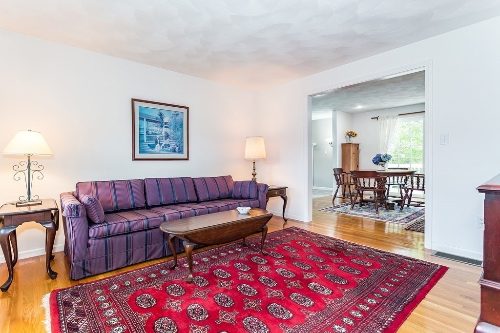 2 Chestnut Way Methuen, MA 01844 - Photo 5 of 39 Gallery Image 5