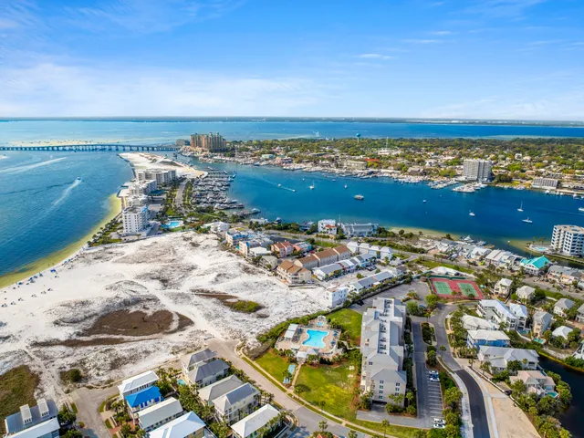 $2,500 | 32 Gulf Breeze Court, Destin, FL 32541