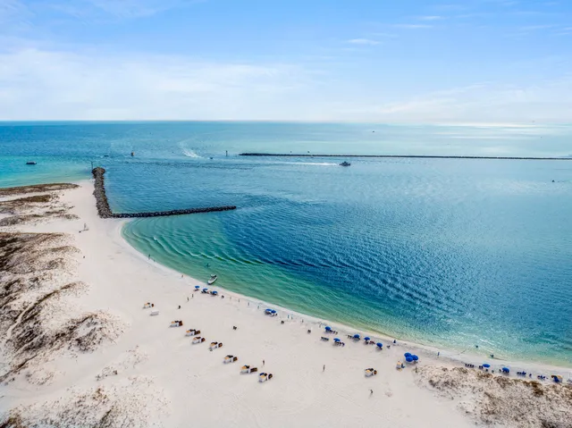 $2,500 | 32 Gulf Breeze Court, Destin, FL 32541