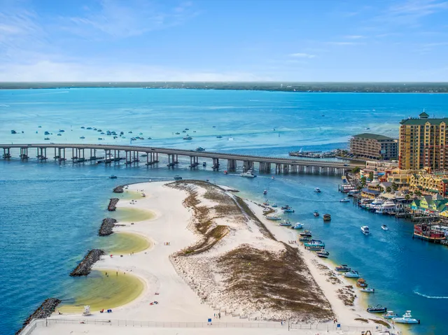 $2,500 | 32 Gulf Breeze Court, Destin, FL 32541