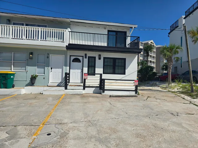 $2,500 | 32 Gulf Breeze Court, Destin, FL 32541