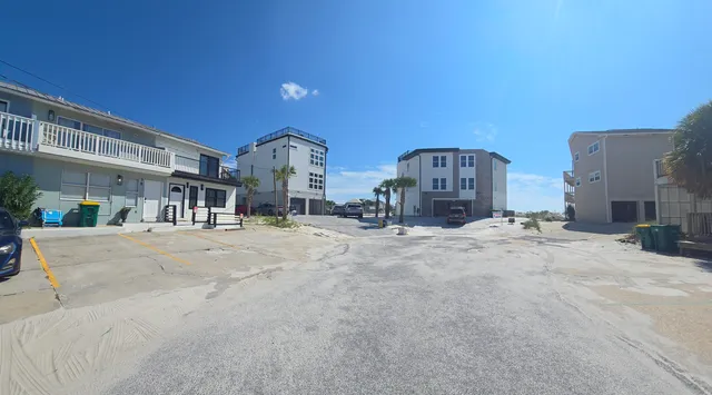 $2,500 | 32 Gulf Breeze Court, Destin, FL 32541