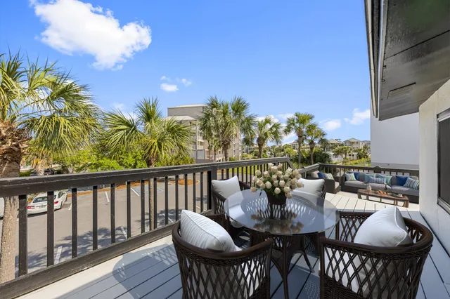 $2,500 | 32 Gulf Breeze Court, Destin, FL 32541