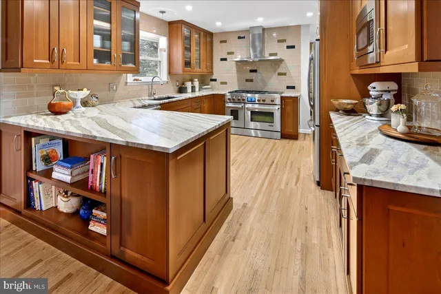 $925,000 | 5 Spring Hollow Drive, Hopewell, NJ 08525