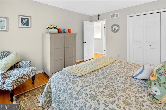 $925,000 | 5 Spring Hollow Drive, Hopewell, NJ 08525