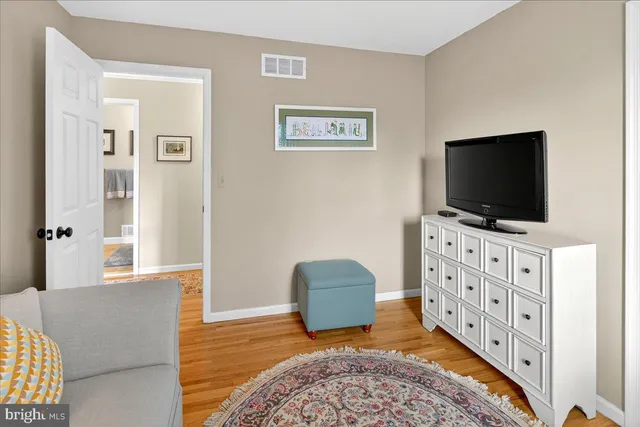 $925,000 | 5 Spring Hollow Drive, Hopewell, NJ 08525