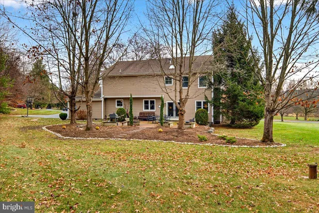 $925,000 | 5 Spring Hollow Drive, Hopewell, NJ 08525