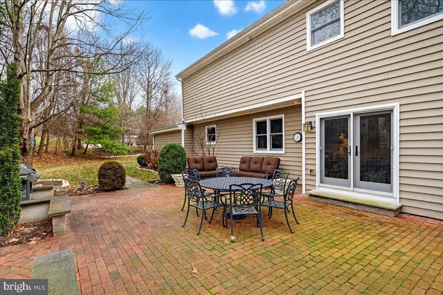 $925,000 | 5 Spring Hollow Drive, Hopewell, NJ 08525