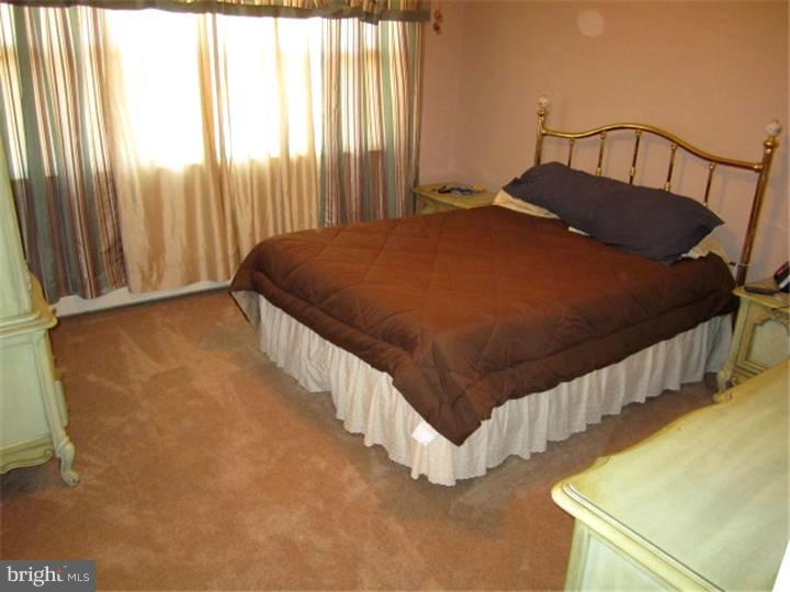 703 West County Line Road Horsham, PA 19044 - Photo 6 of 8 Bedroom