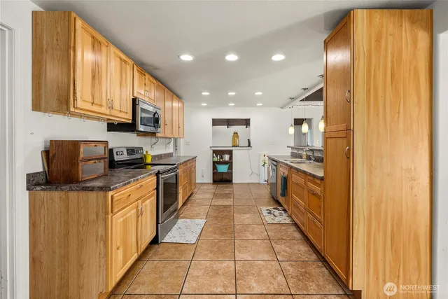 $500,000 | 18 Sunset Boulevard, Ocean Shores, WA 98569