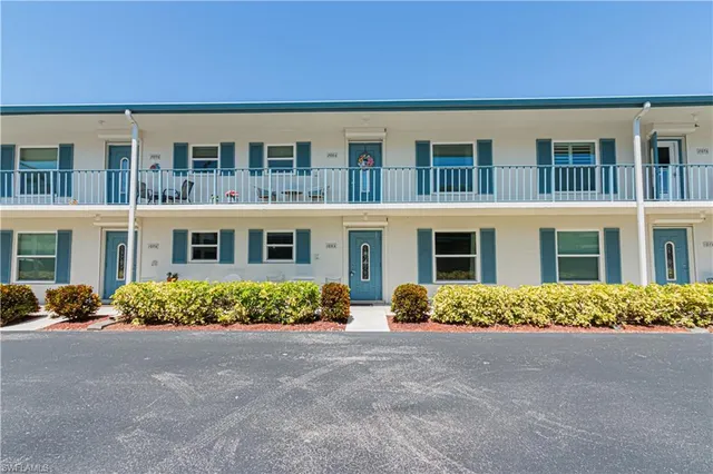 $3,695 | 325 Charlemagne Boulevard, Unit A108, Naples, FL 34112