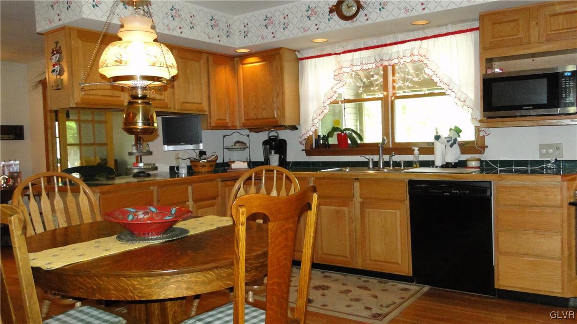 4315 Vera Cruz Road Center Valley, PA 18034 - Photo 11 of 46 Gallery Image 11