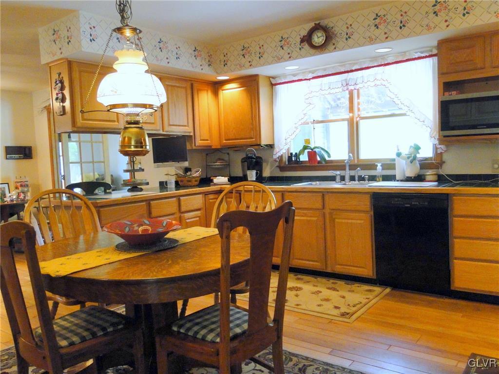 4315 Vera Cruz Road Center Valley, PA 18034 - Photo 8 of 46 Gallery Image 8