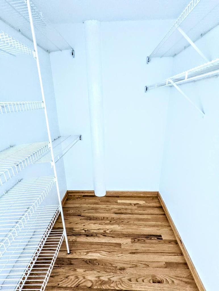 2555 Gross Point Road, Unit 407 Evanston, IL 60201 - Photo 9 of 10 a view of wooden floor