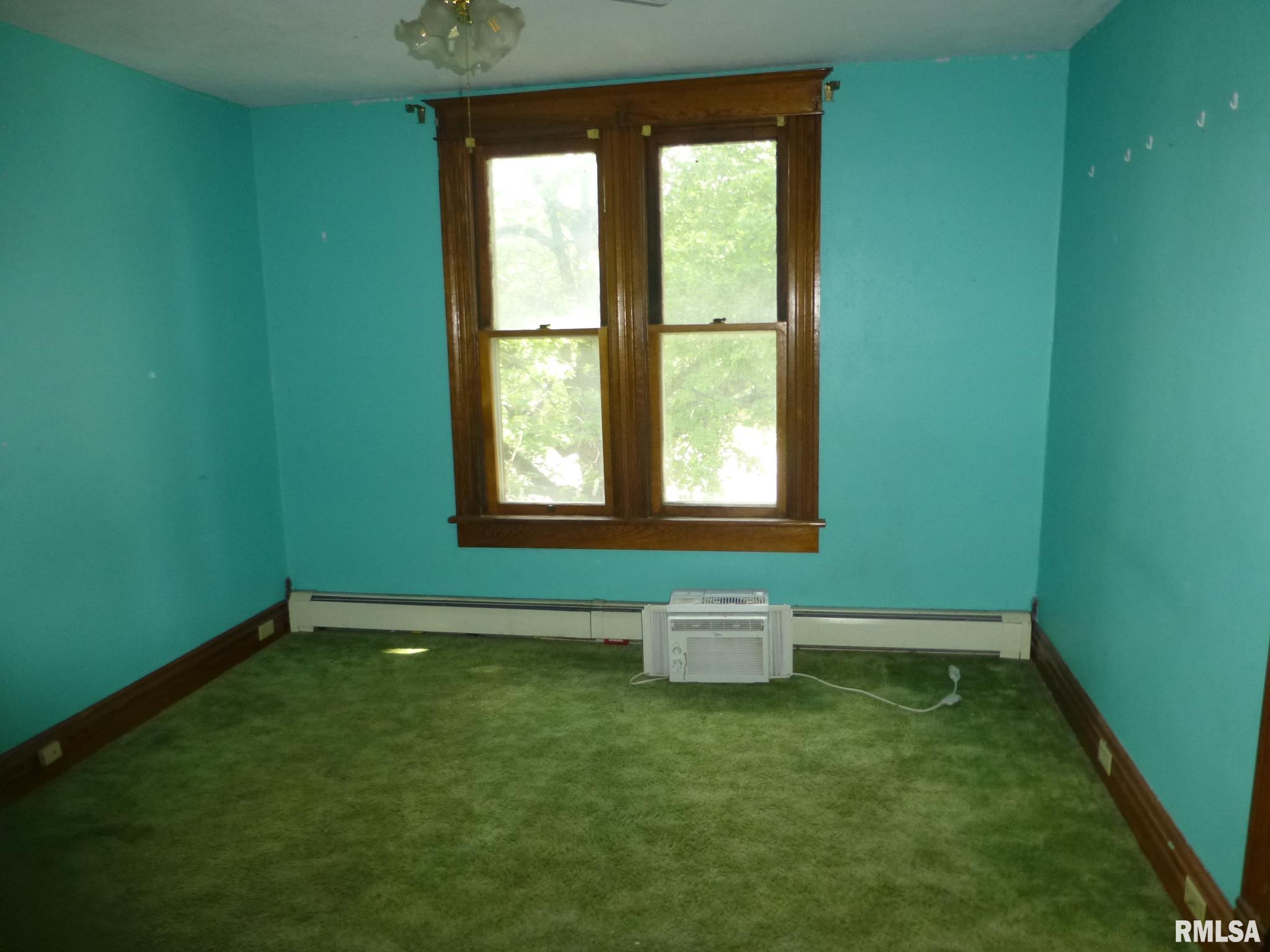 121 East Fortune Street Virden, IL 62690 - Photo 20 of 24